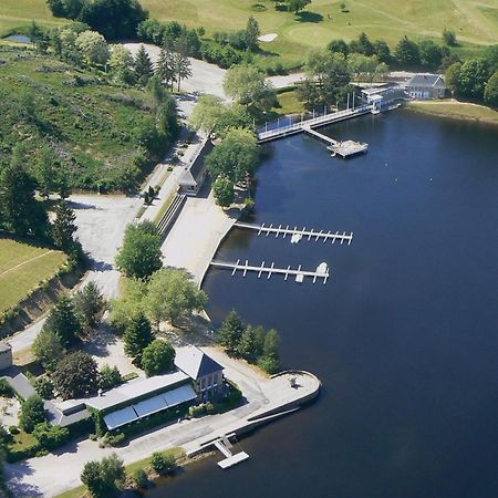 Logis Hotel du Lac Neuvic  Buitenkant foto