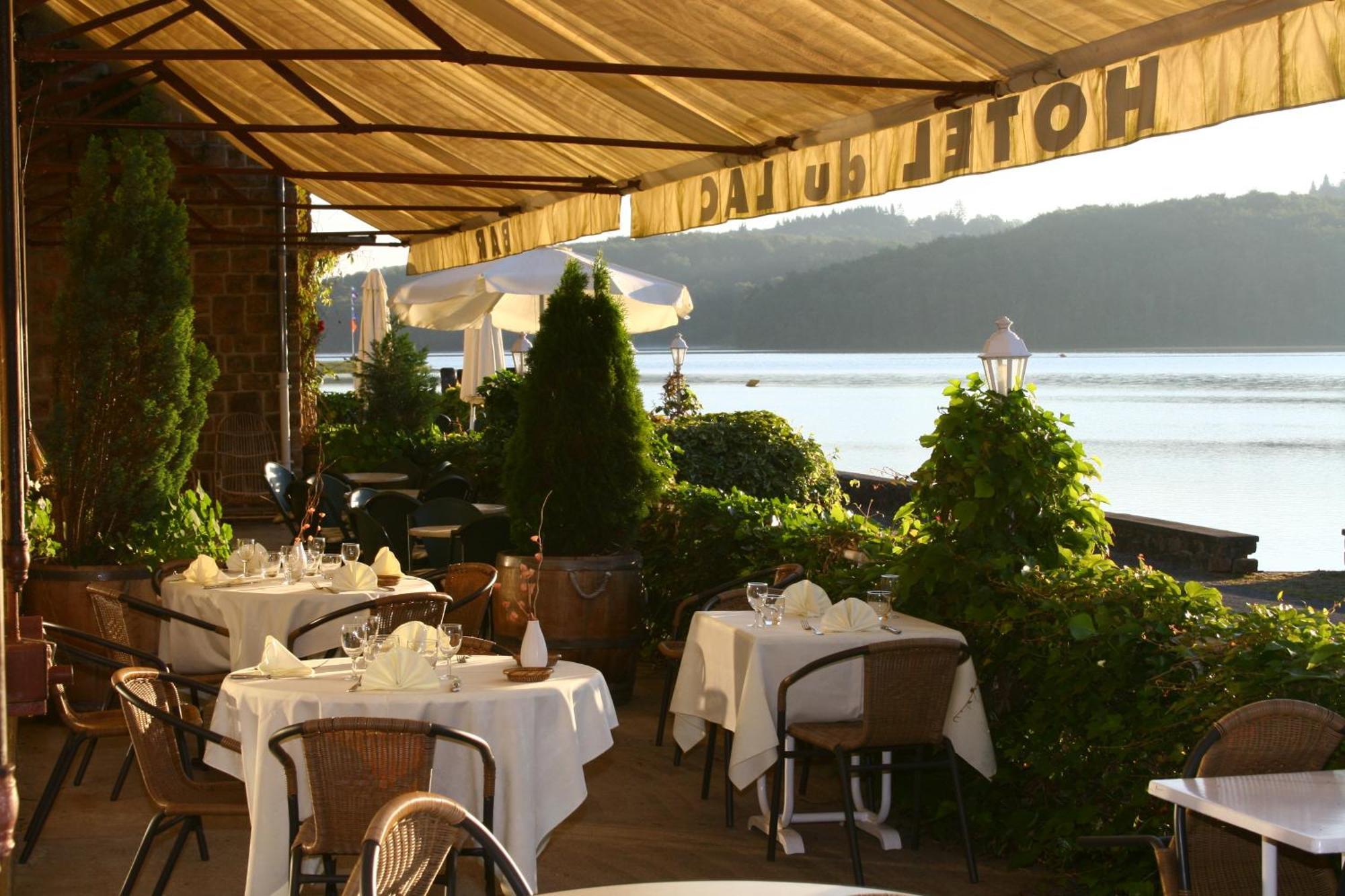 Logis Hotel du Lac Neuvic  Buitenkant foto