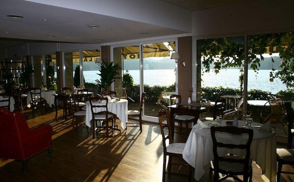 Logis Hotel du Lac Neuvic  Buitenkant foto